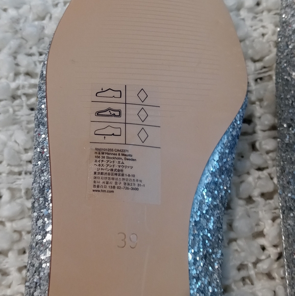 H&M ROUND TOE SPARKLY PUMPS, 39, NWT - Picture 2 of 5